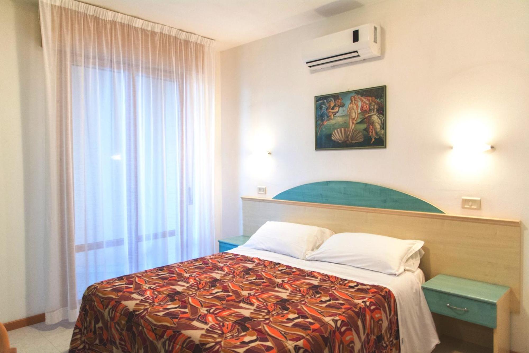 Costa Paradiso 3*