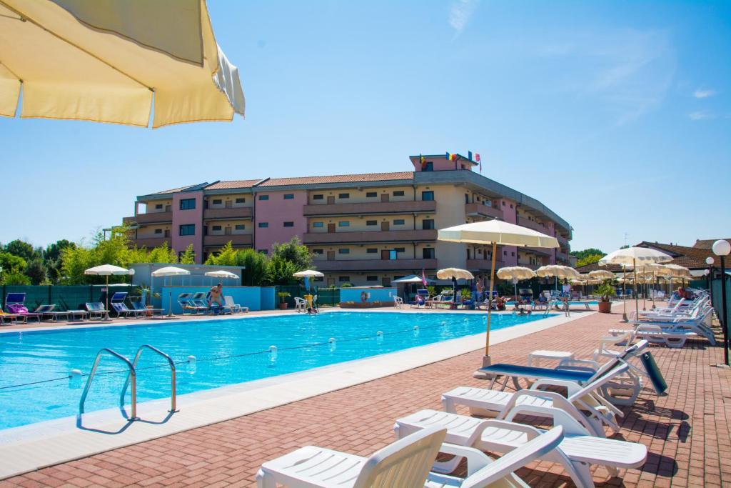 Costa Paradiso Lido Adriano