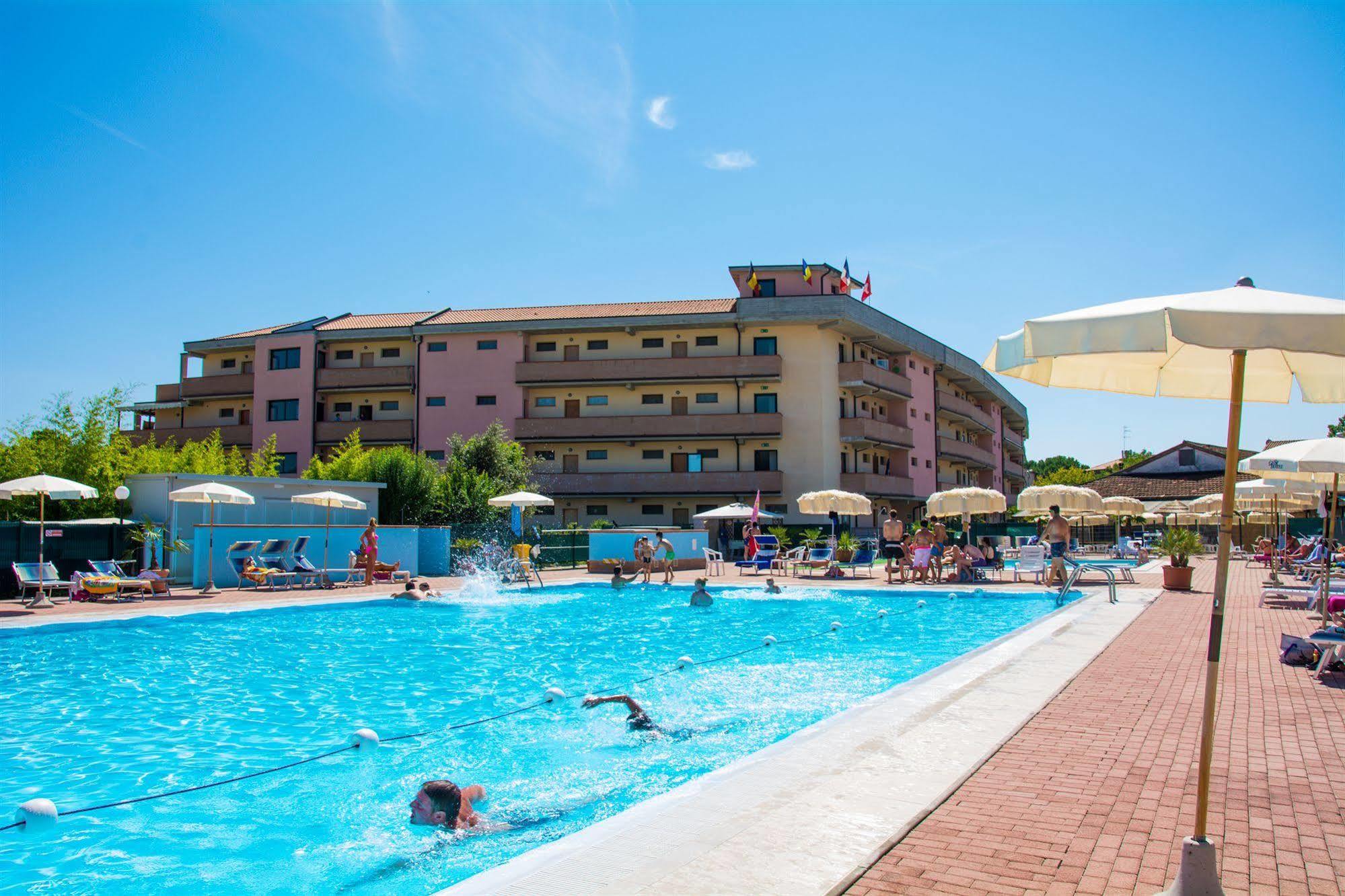 Aparthotel Costa Paradiso Lido Adriano